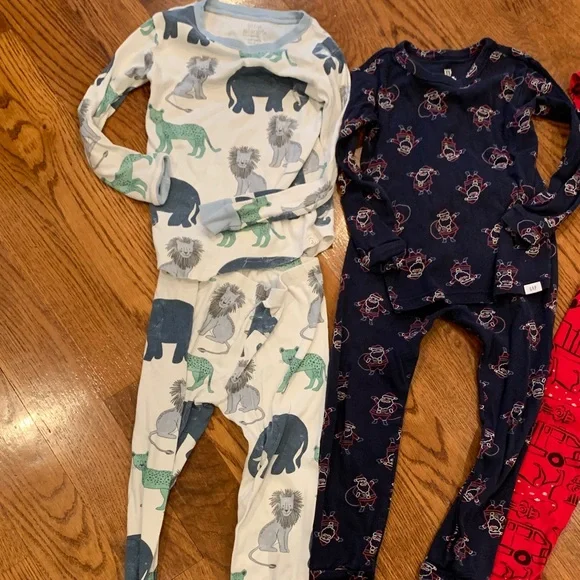 GAP Kids Navy Cotton Organic and more Pajama Bundle of 4 8 pieces - Picture 6 of 8